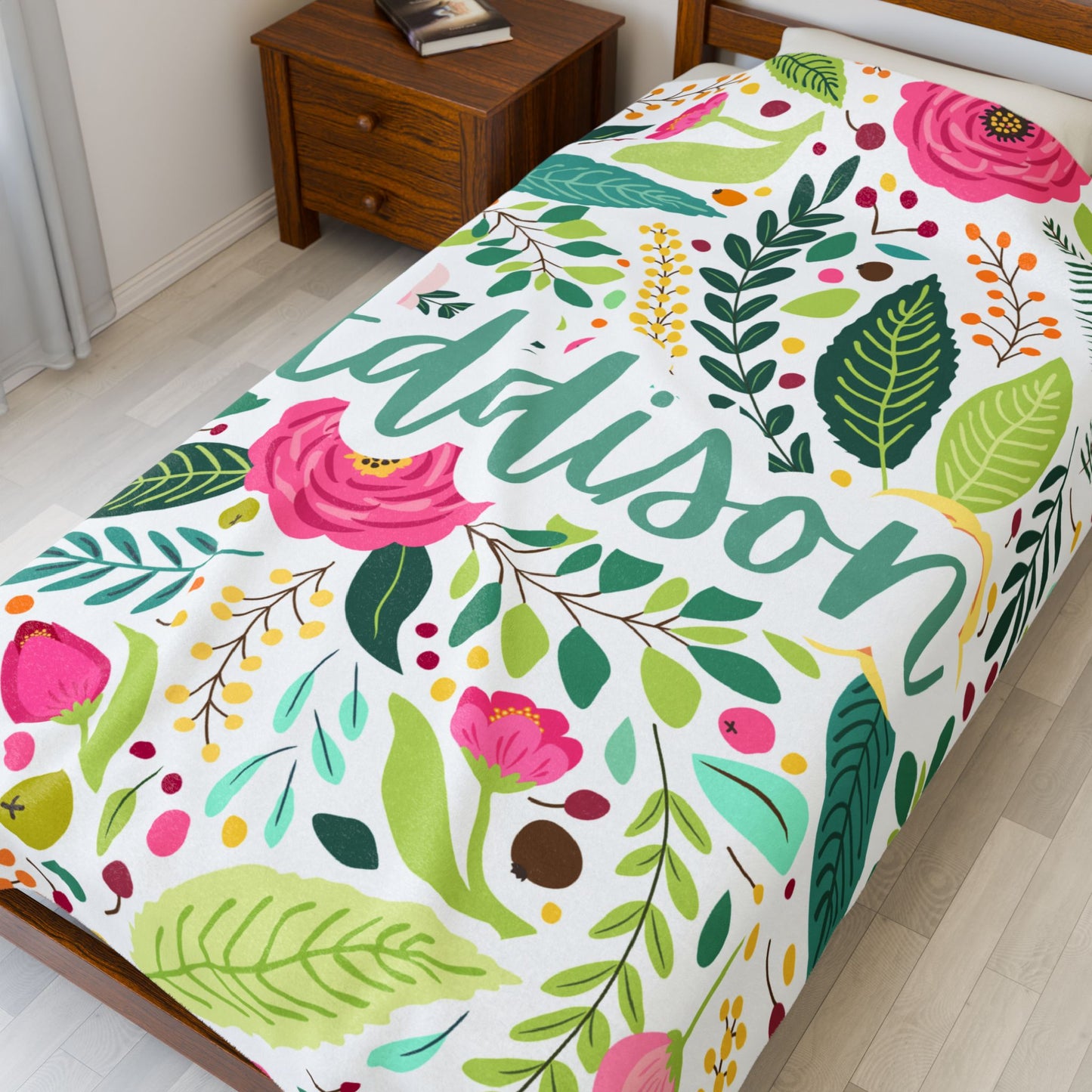 Plush Blanket, Personalized Floral Name Blanket, Custom Cozy Throw, Flower Design, Soft Blankie, Comfy Bedding