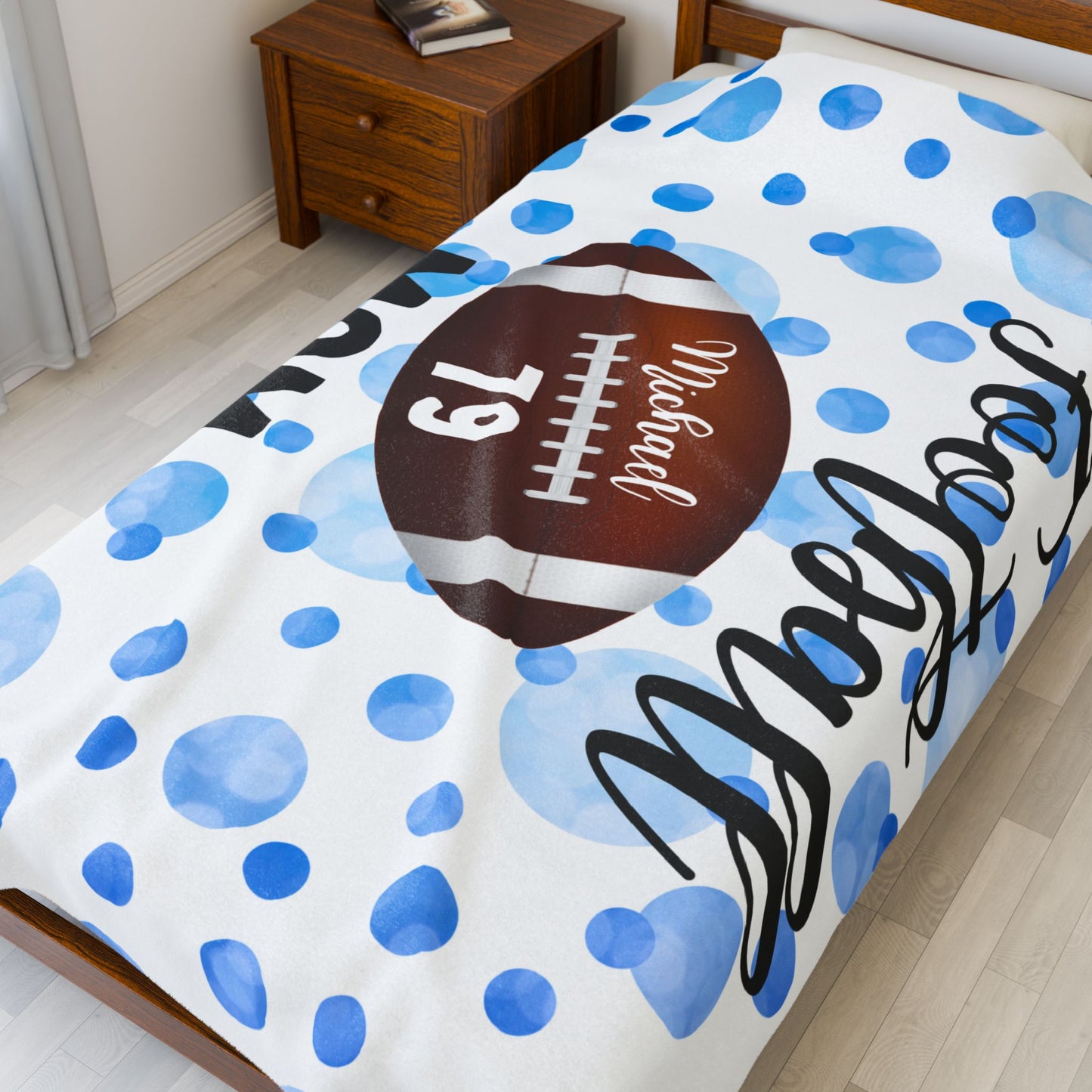 Plush Blanket, Personalized Football Mom Gift, Cozy Mom Blanket, Customizable Throw, ultimae fan, Sports Fan Bedding