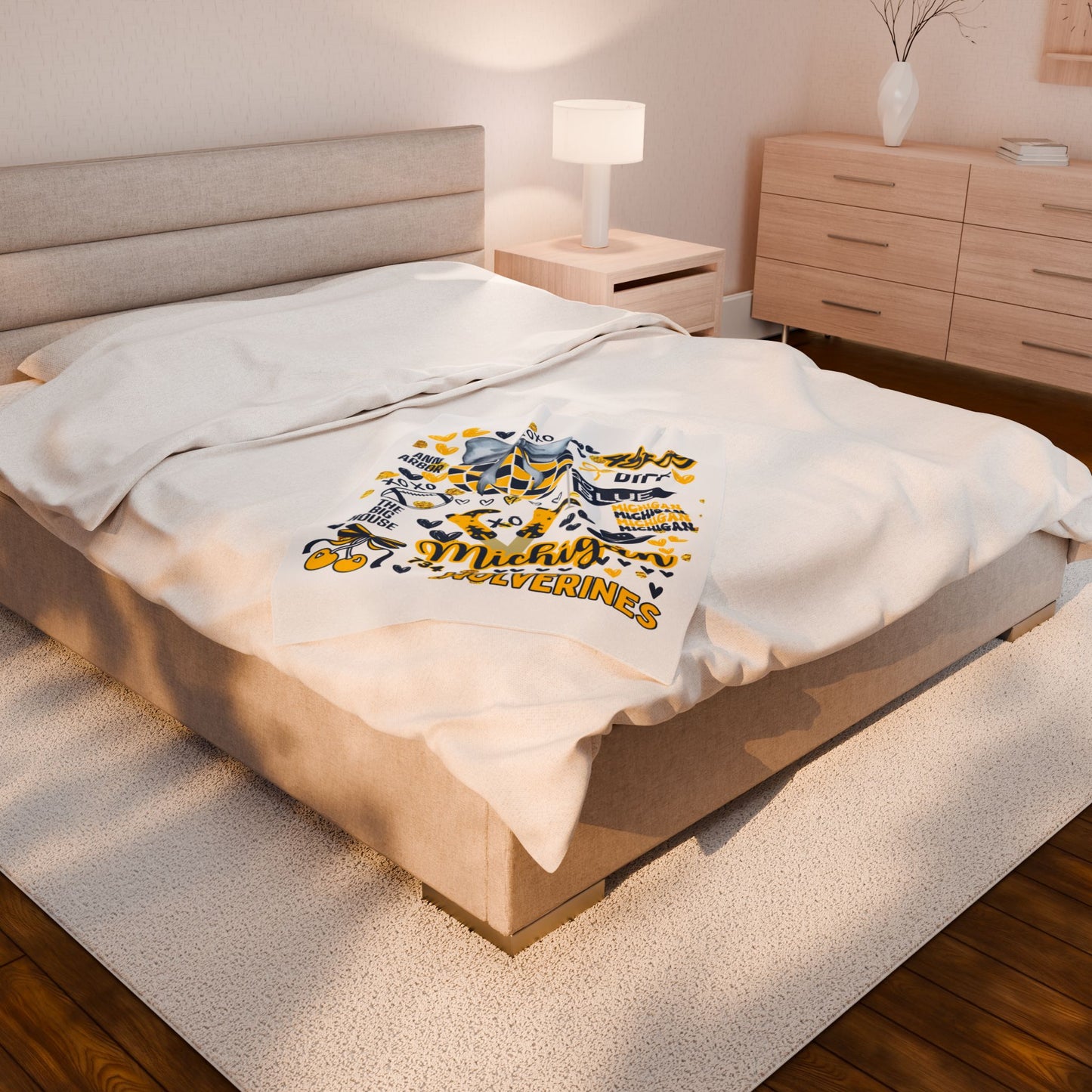 Plush Blanket for Michigan Pride College Fans, Personalized Fleece Throw Gift, University Team Spirit Dorm Bedding, Wolverine, Bed Party