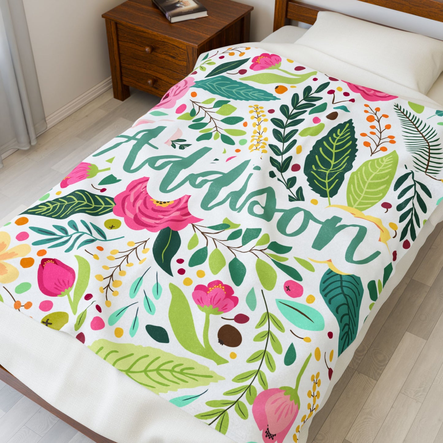 Plush Blanket, Personalized Floral Name Blanket, Custom Cozy Throw, Flower Design, Soft Blankie, Comfy Bedding