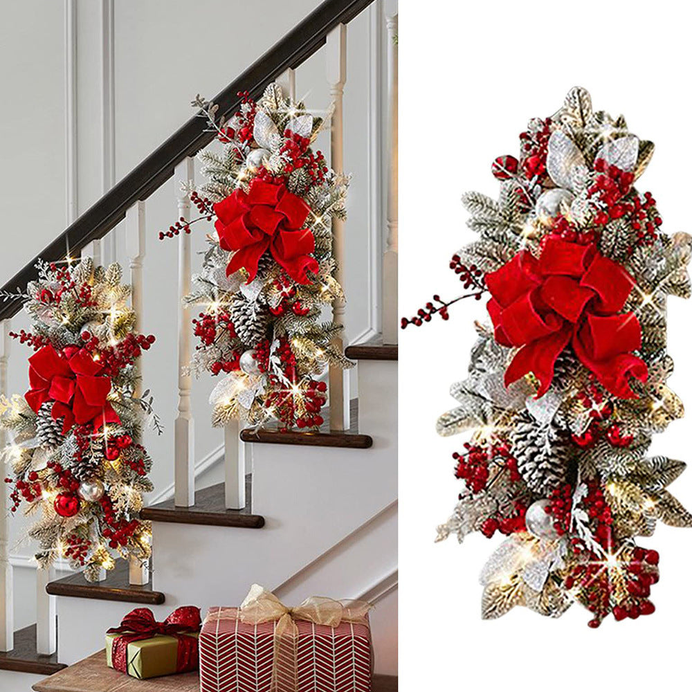 Jolly Holiday Wreaths & Wall Hangings